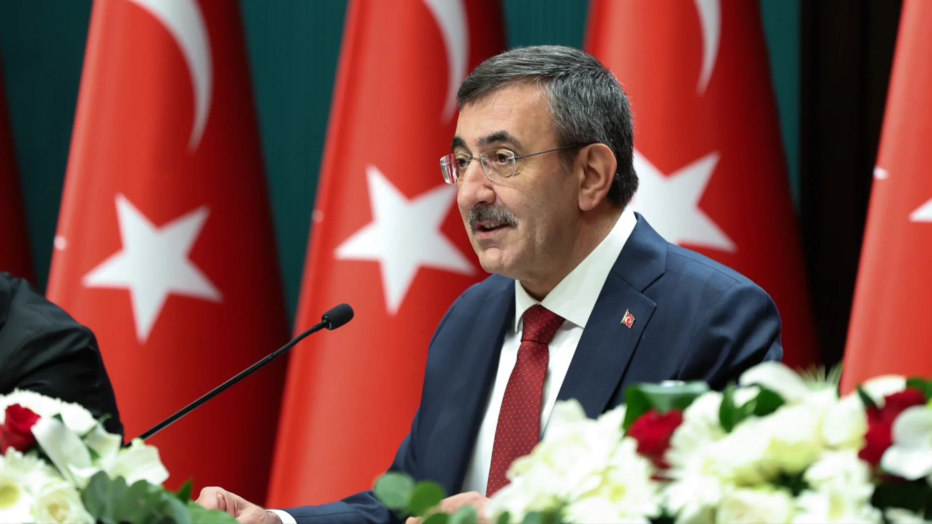 Cevdet Yılmaz’dan Fon Düzenlemesi Açıklaması: “Yatırımcılar Olumsuz Etkilenmeyecek”