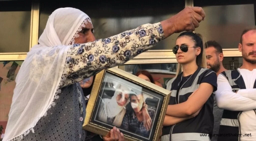 11 anne evladı İçin HDP İl Binası  Önünde Nöbet bekliyor