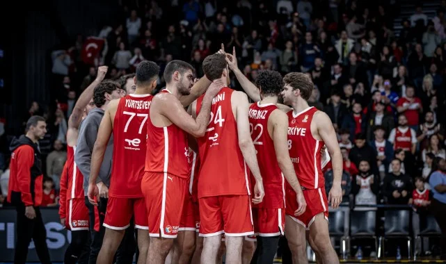 12 Dev Adam, Dünya Kupası Elemeleri’nde İsviçre’yi 85-60 Yendi