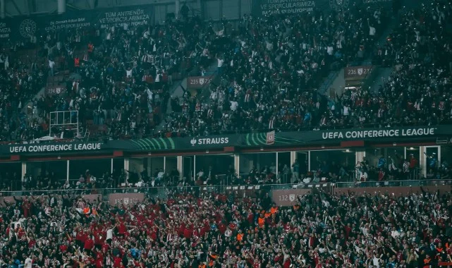 19 Mayıs Stadyumu’nda Kırmızı-Beyaz Fırtına! Tek Ses, Tek Yürek