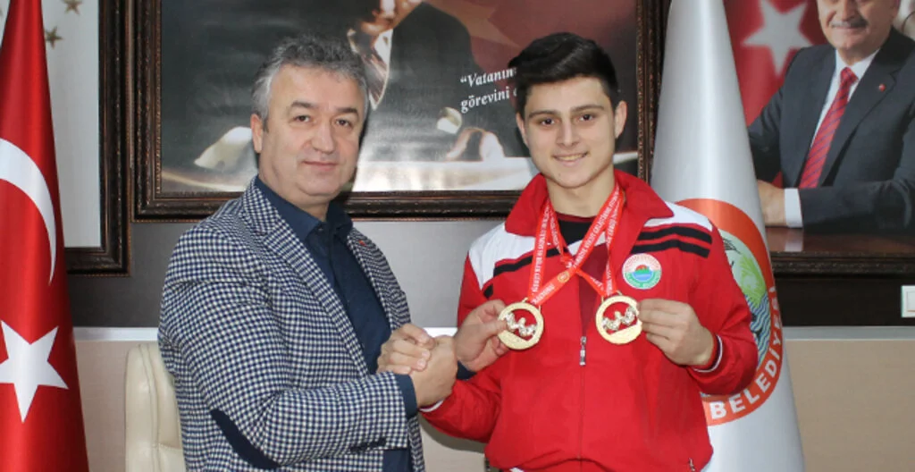 Bükülmez Bilek Burak Deniz’den Başkan Topaloğlu'na Ziyaret