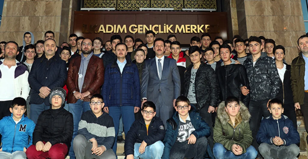 İlkadımlı Gençler Gençlik Merkezinde Buluşuyor