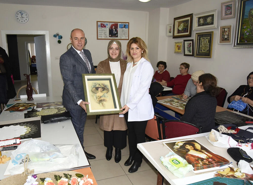 Tekkeköy'de Kursiyerler Aile Bütçesine Katkı Sağlıyor