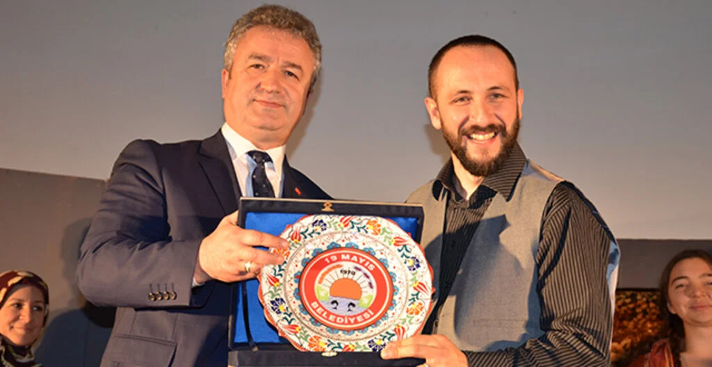 19 Mayıs Tiyatro’da Buluştu.