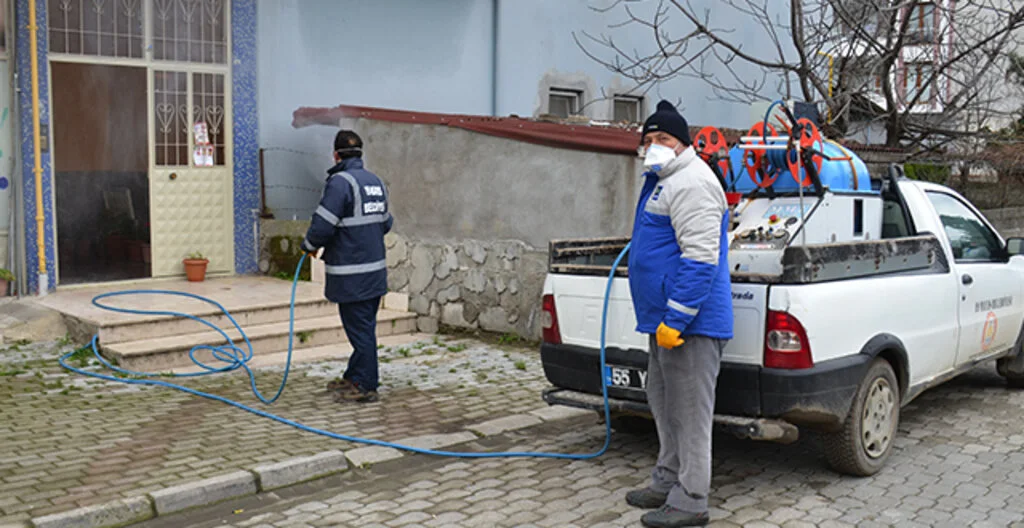 19 Mayıs Belediyesi Haşerelerle Mücadeleye Başladı