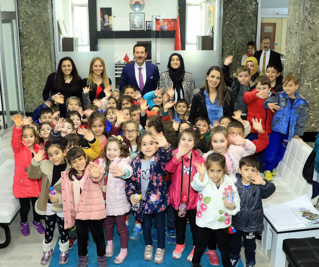 Miniklerden Başkan Tok’a Büyük Hediye