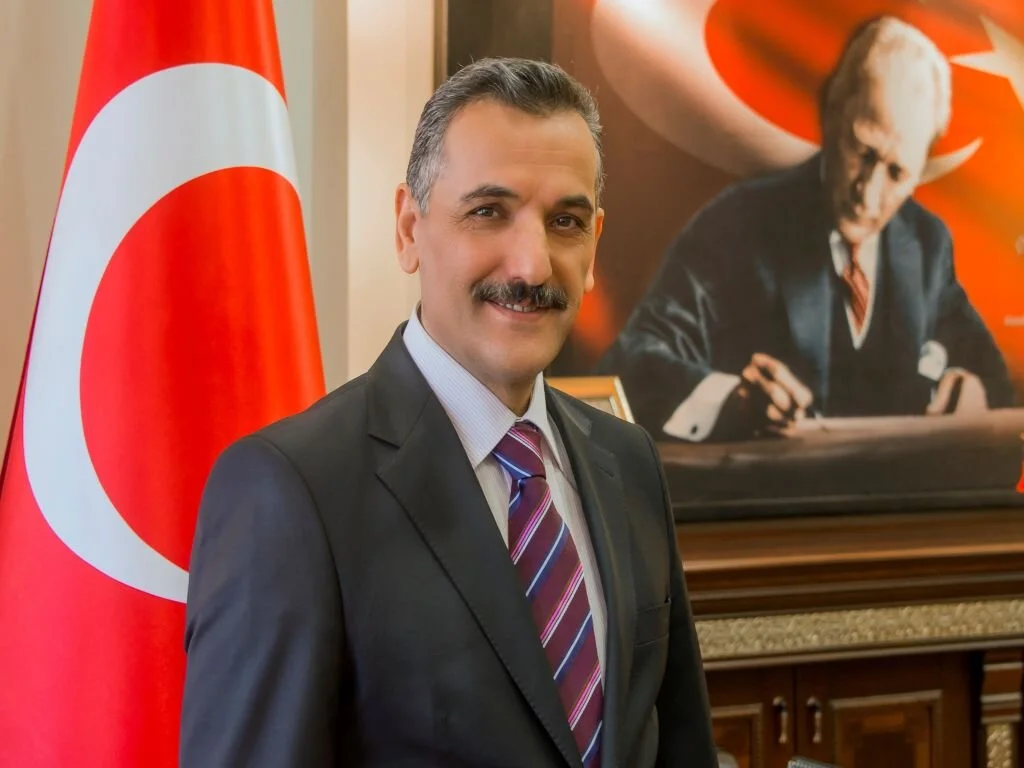 SAMSUN VALİSİ OSMAN KAYMAK'TAN        23 NİSAN MESAJI .
