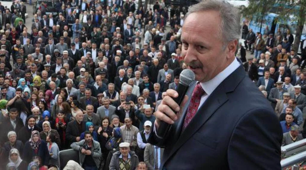 SAMSUN'LU BAŞARILI BÜROKRAT KAMURAN ÖZDEN ADAY ADAYI OLDU