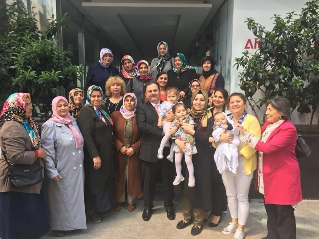 DR.MUSTAFA SEVEN'DEN ANNELER GÜNÜ MESAJI