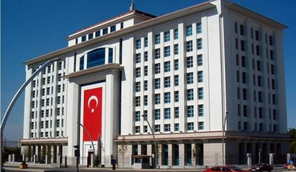 AK Parti milletvekili aday listesi teslim edildi