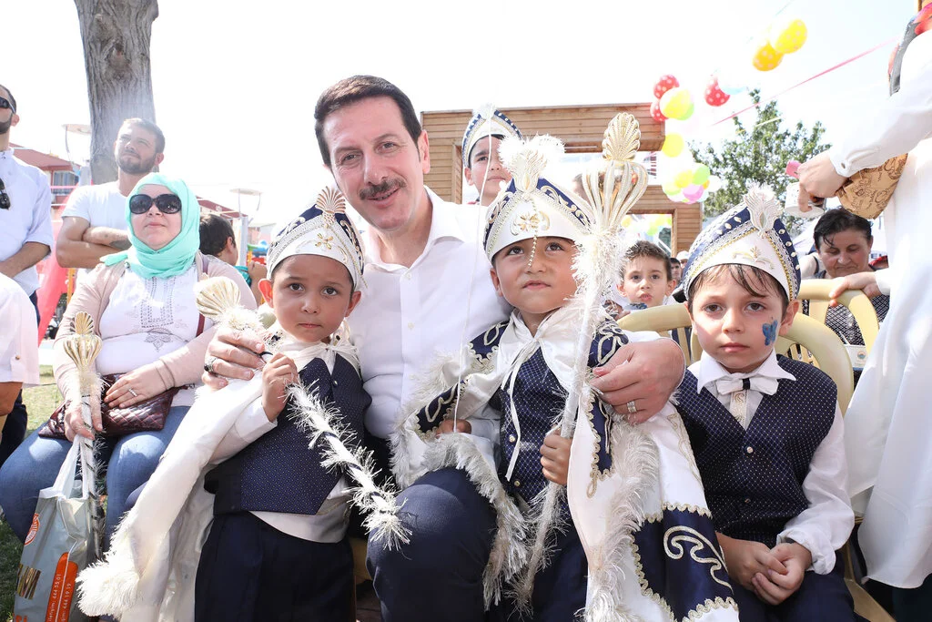 İLKADIMLI MİNİKLERDE SÜNNET ŞÖLENİ HEYECANI BAŞLIYOR…