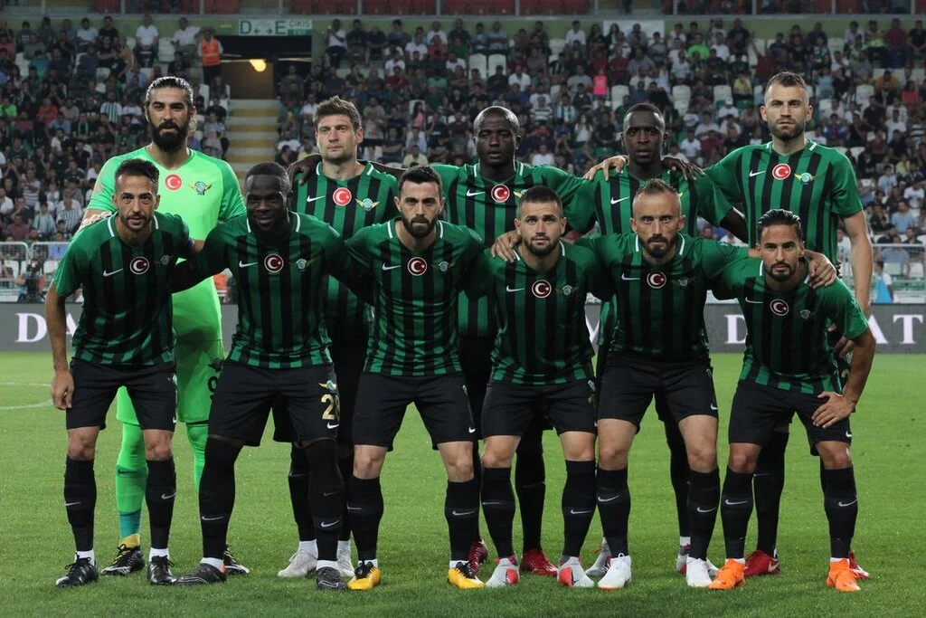 Akhisarspor Tarih yazdı