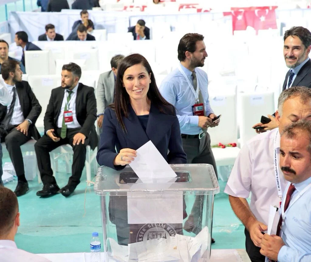 AK PARTİ'NİN KURMAYLARI BELLİ OLDU
