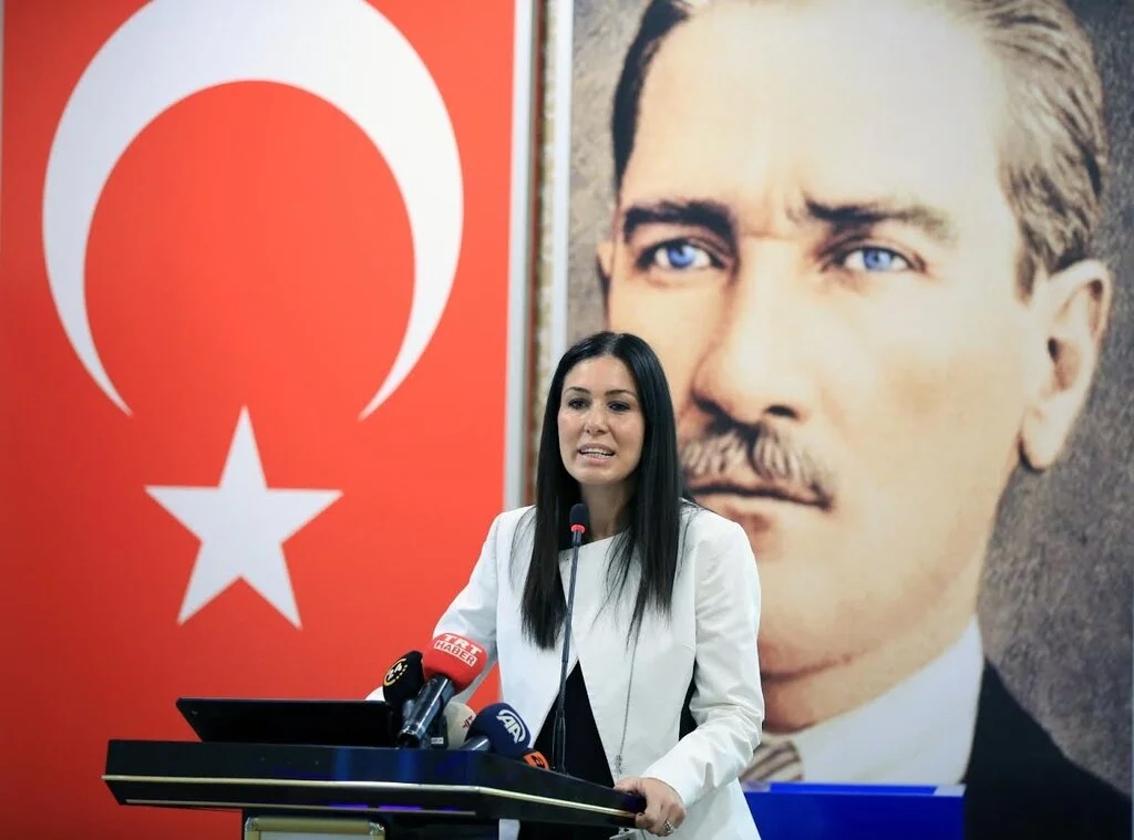 Çiğdem Karaaslan'dan  29 Ekim Mesajı