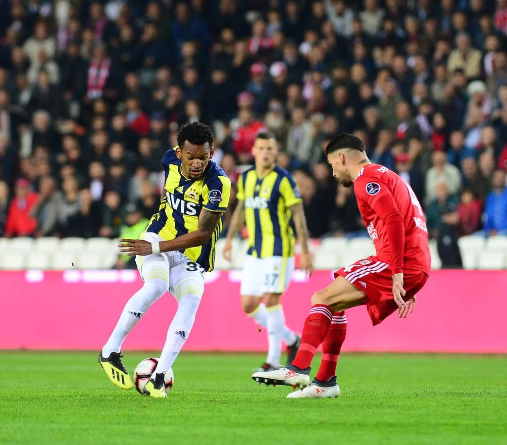 YİĞİDOLAR FENERE GEÇİT VERMEDİ