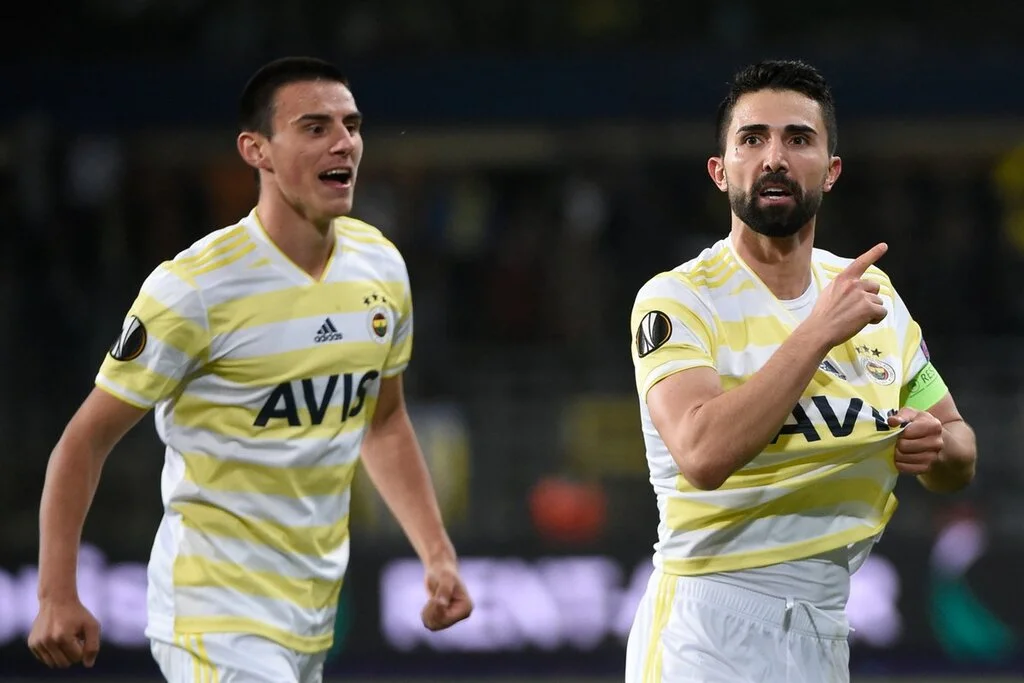 FENERBAHÇE AVANTAJI HASAN ALİ'LE KAPTI