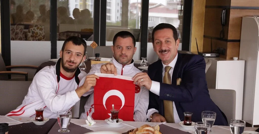 ÖZEL SPORCULAR İLKADIMDA