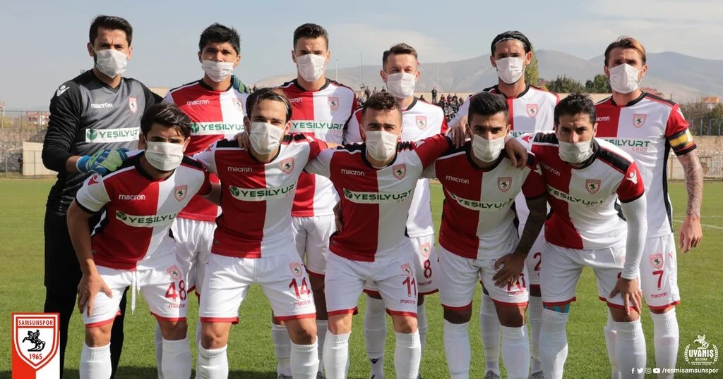 Son dakika !!! Samsunspor Niğde maçına  maske Takarak çıktı