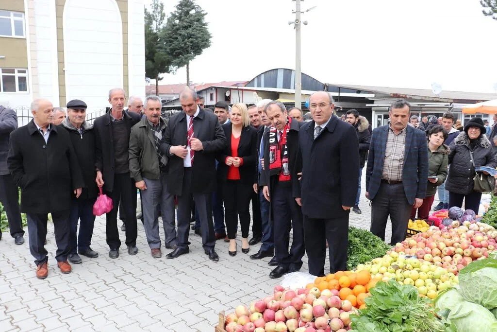 Hayati Tekin Vezirköprü'de halkla buluştu