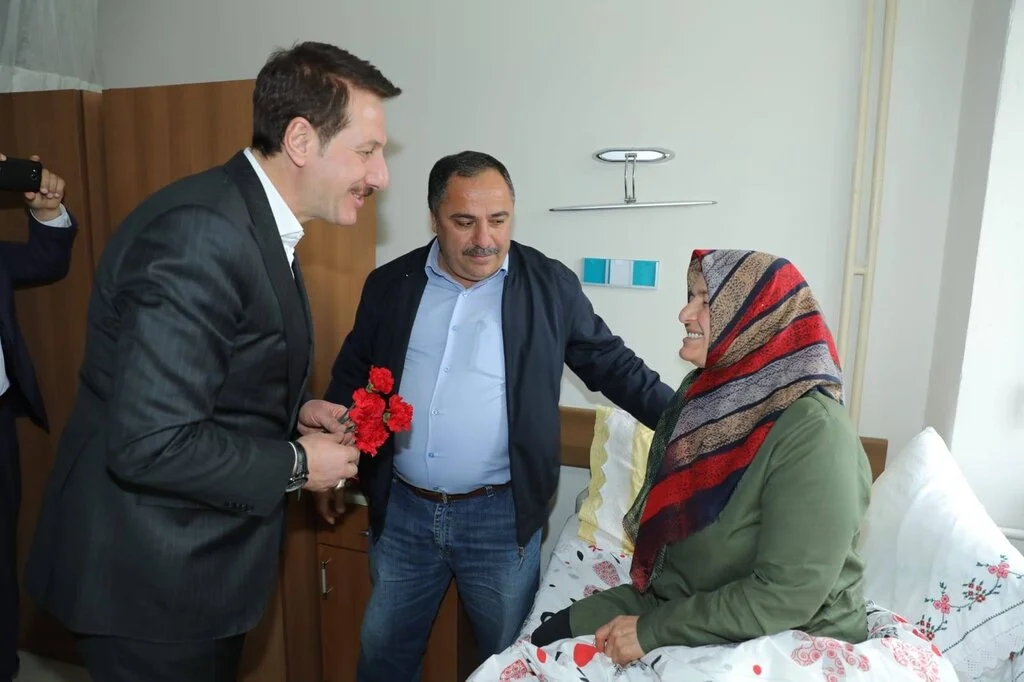Başkan Tok Hastalara Moral Oldu
