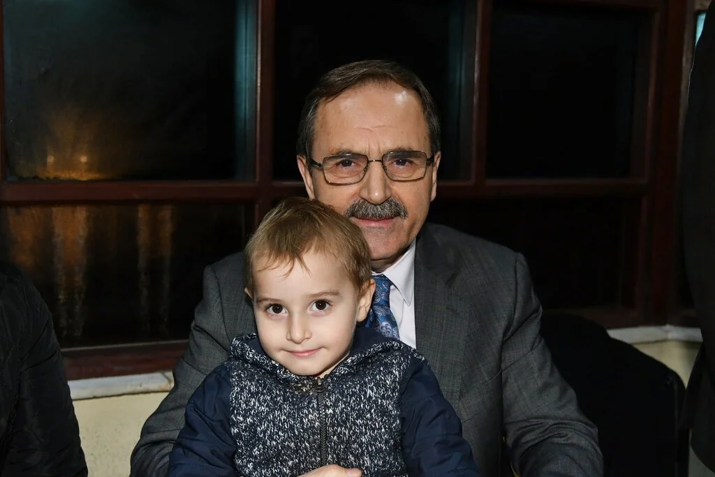 ZİHNİ ŞAHİN'DEN '7/24 UYUMAYAN KÜTÜPHANE!..'