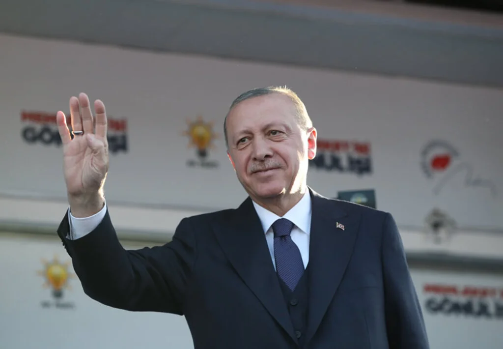 Erdoğan'dan Taksim'de ezanın ıslıklanmasına sert tepki