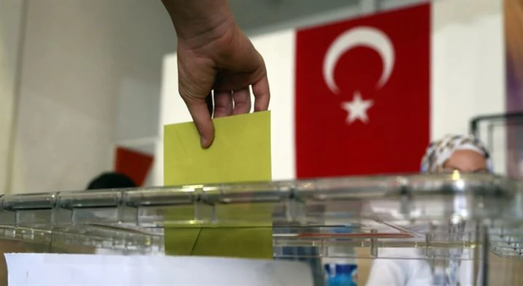 Büyükşehirlerde yaşayan seçmen neler için oy kullanacak?