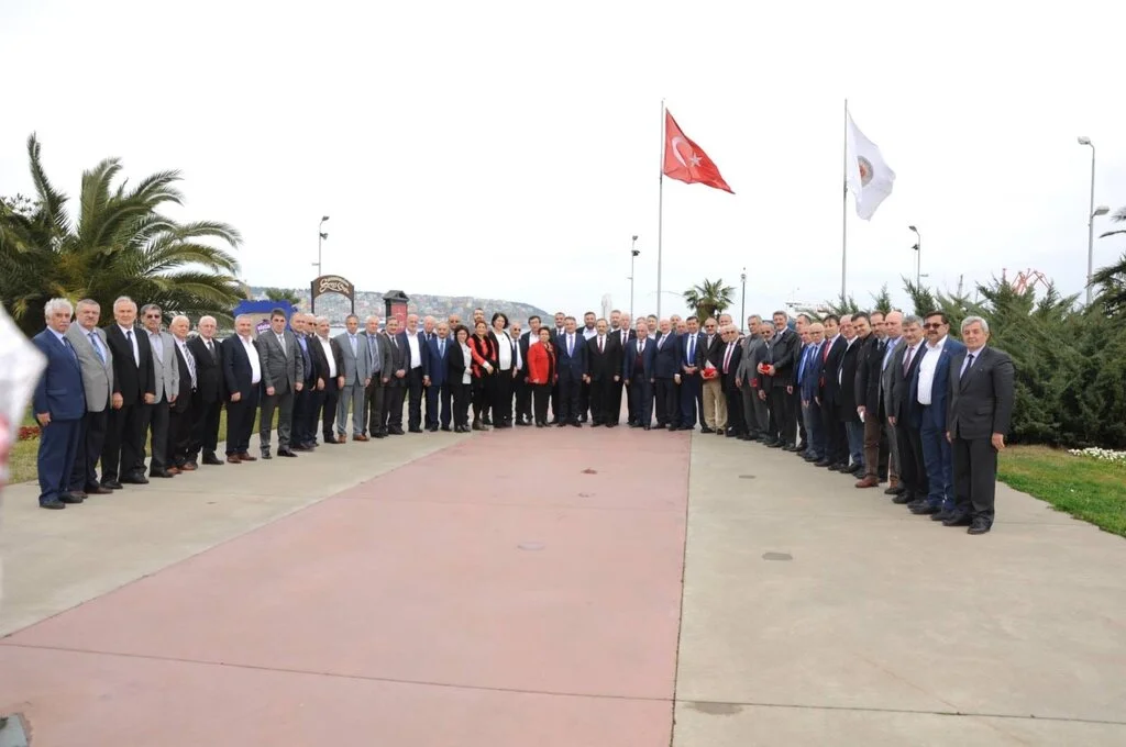 Zihni Şahin'den Büyükşehir Meclisi'ne veda