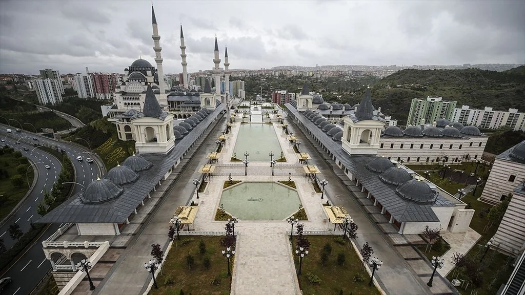 Başkentin üçüncü büyük camisinin resmi açılışı yarın yapılacak