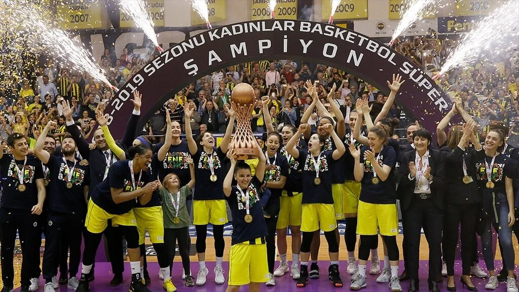 Şampiyon Fenerbahçe