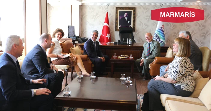 BAŞKAN OKTAY İNGİLİZ DİPLOMATLARI AĞIRLADI