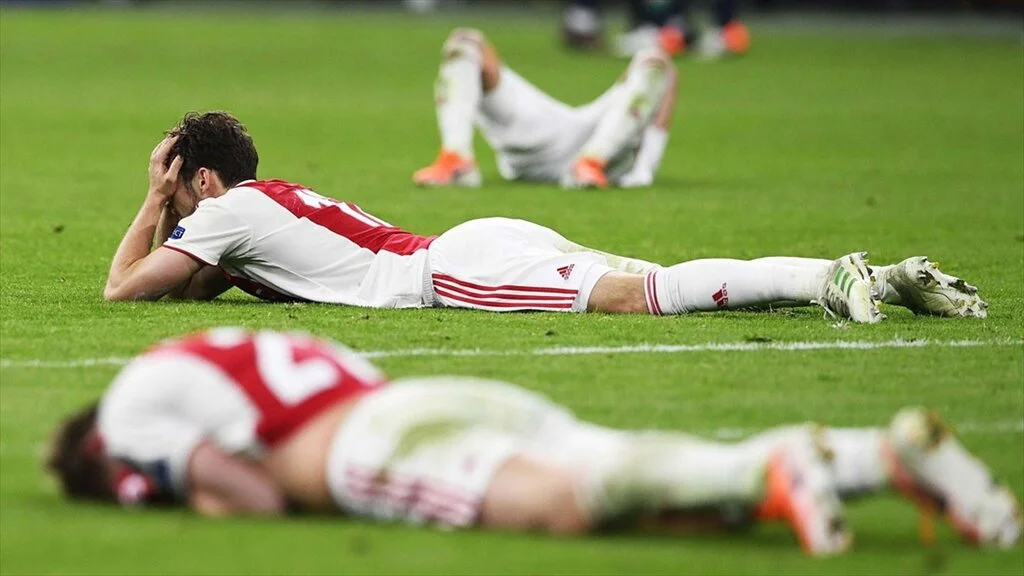 'Ajax'a son dakika dramı'