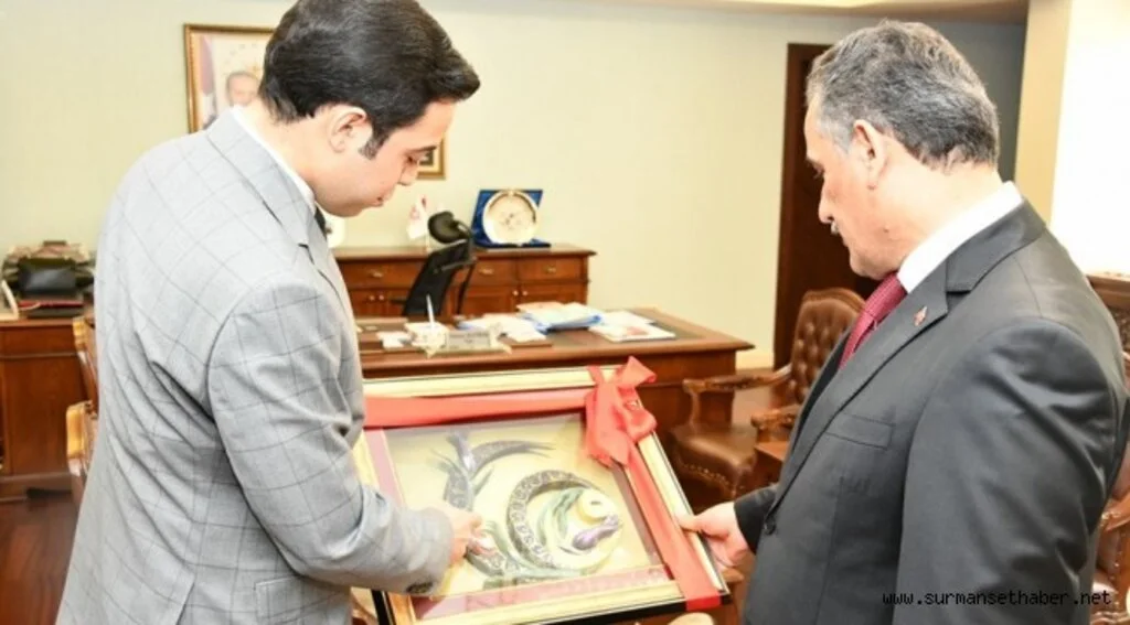 Ayvacık Belediyesi Vali Osman Kaymak'a Ziyaret etti