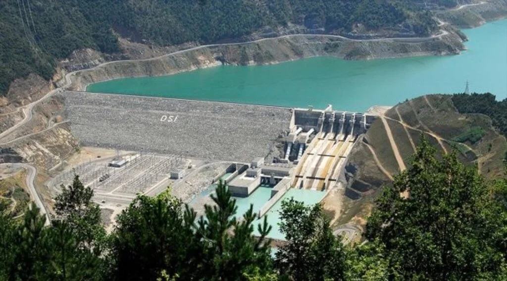 Çoruh Nehri'nden ekonomiye 'enerji' aktı