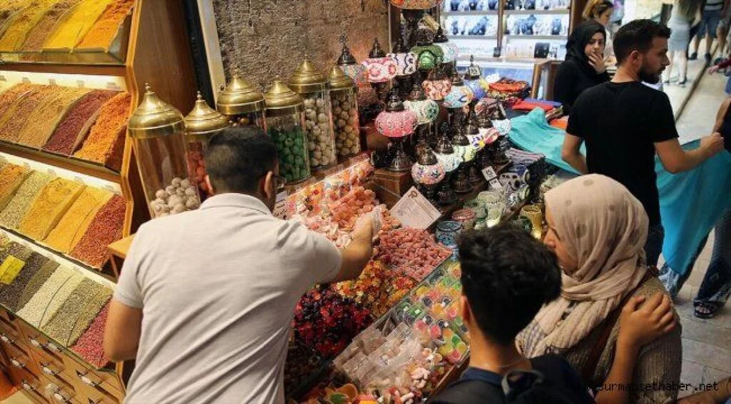 Esnaf bayram alışverişlerinden umutlu