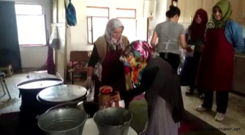 Arefe çorbası geleneği asırlardır sürdürülüyor