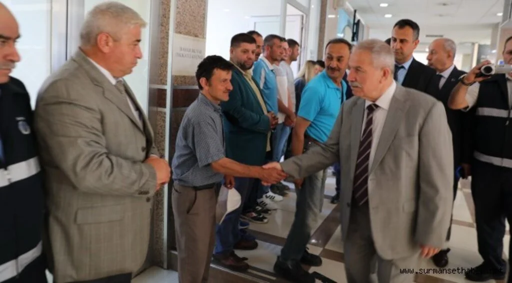 BAŞKAN DEMİRTAŞ PERSONELİ İLE BAYRAMLAŞTI.