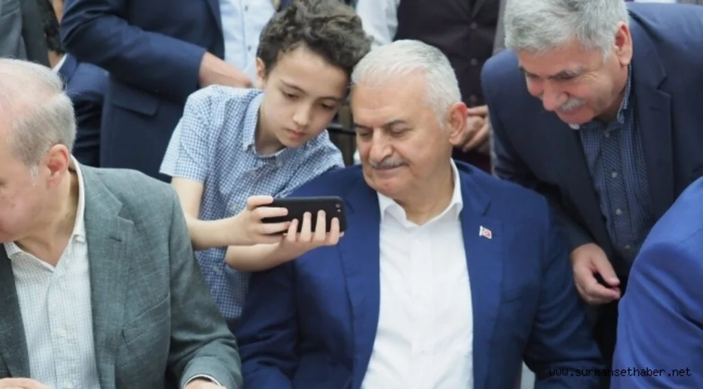 Binali Yıldırım'a Beylikdüzü ve Büyükçekmece'de büyük ilgi