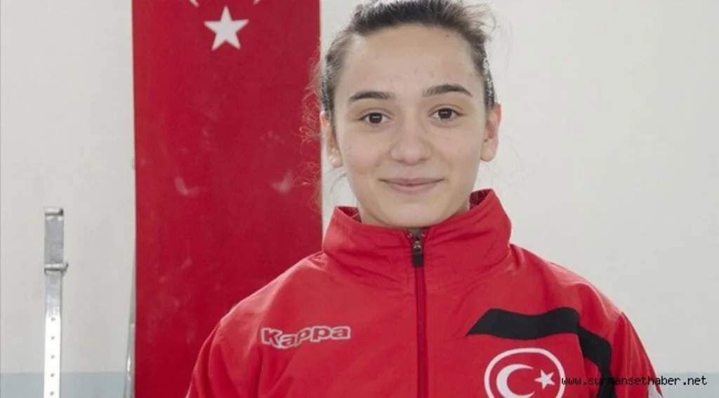 Halterde Nuray Levent dünya üçüncüsü