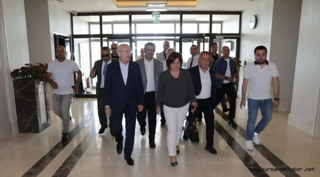 Kılıçdaroğlu, Deniz Baykal'ı ziyaret etti