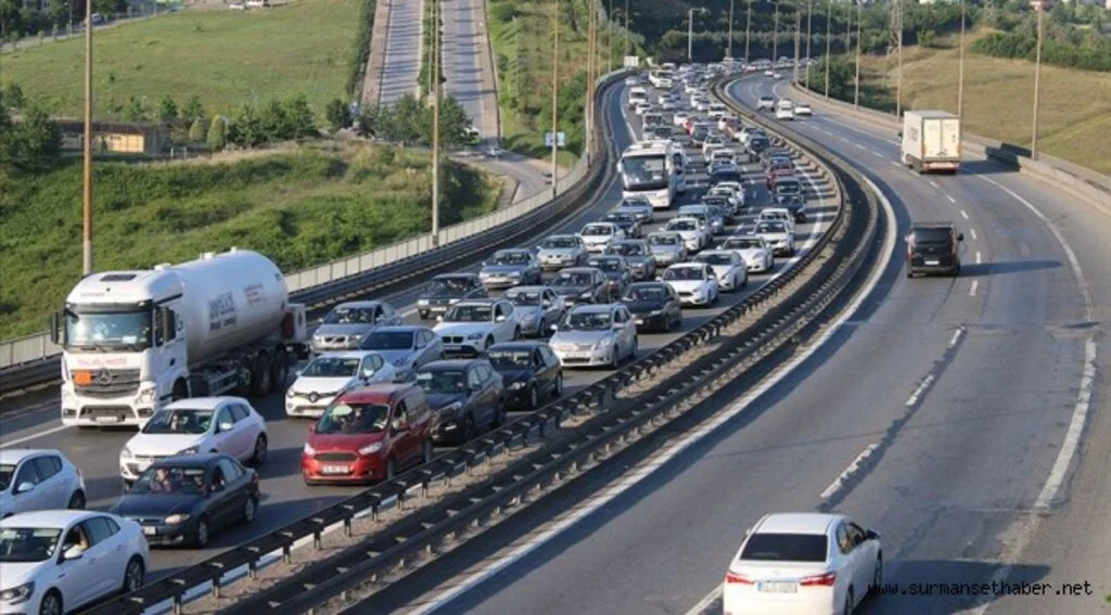 Tatilciler dönüş yolunda