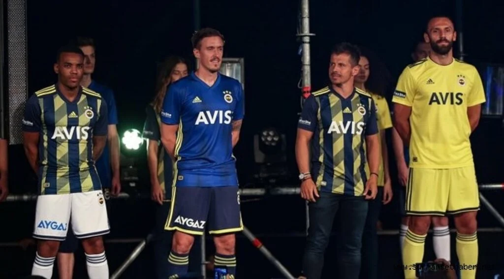 Fenerbahçe'nin yeni sezon formaları tanıtıldı