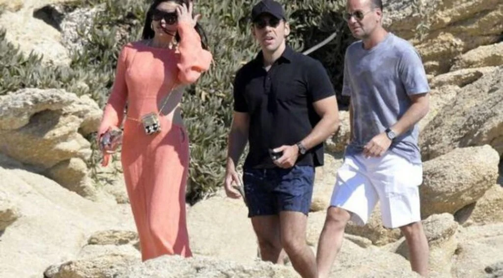 Adriana'ya yorum yok