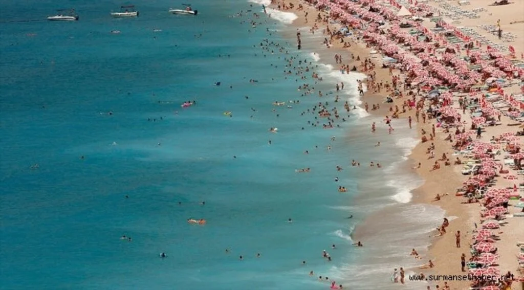 Bayramda 10 milyon kişi 10 milyar TL'lik tatil yapacak