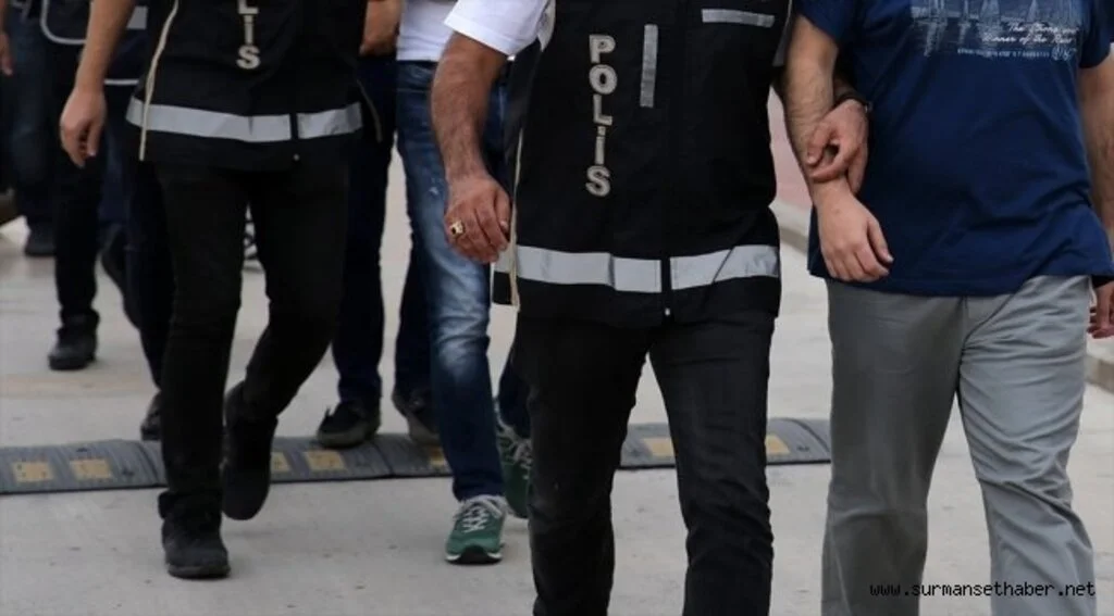 FETÖ'nün üniversite yapılanmasına soruşturma: 21 gözaltı kararı
