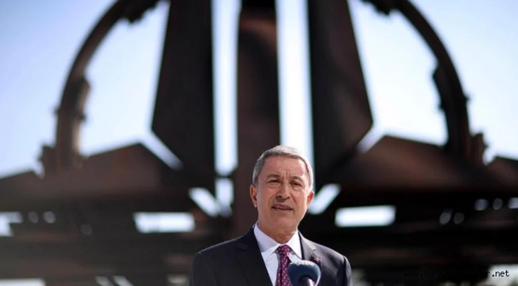 Hulusi Akar'dan  'kararlılık' mesajı