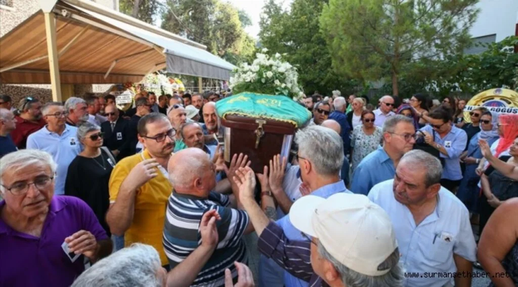 Sezen Aksu'nun babası son yolculuğuna uğurlandı
