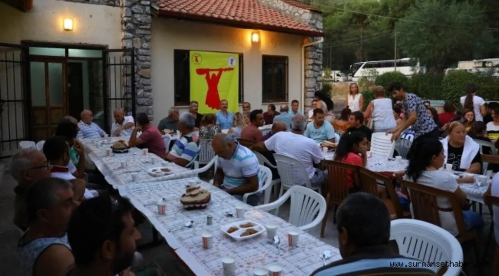 CEMEVİNDE BİRLİK MESAJI