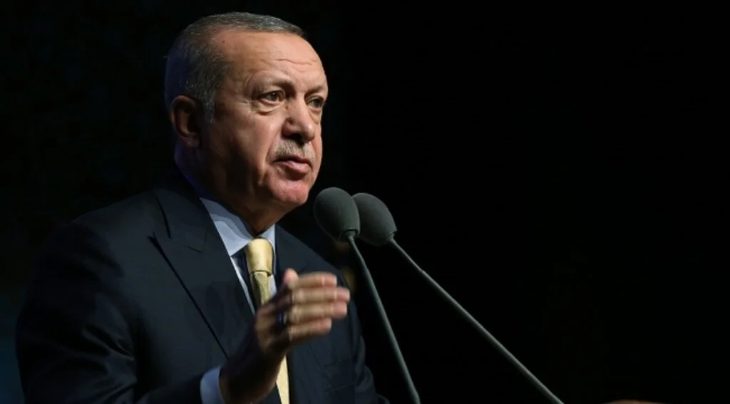 Cumhurbaşkanı Erdoğan: "Dik durmaya mecburuz"