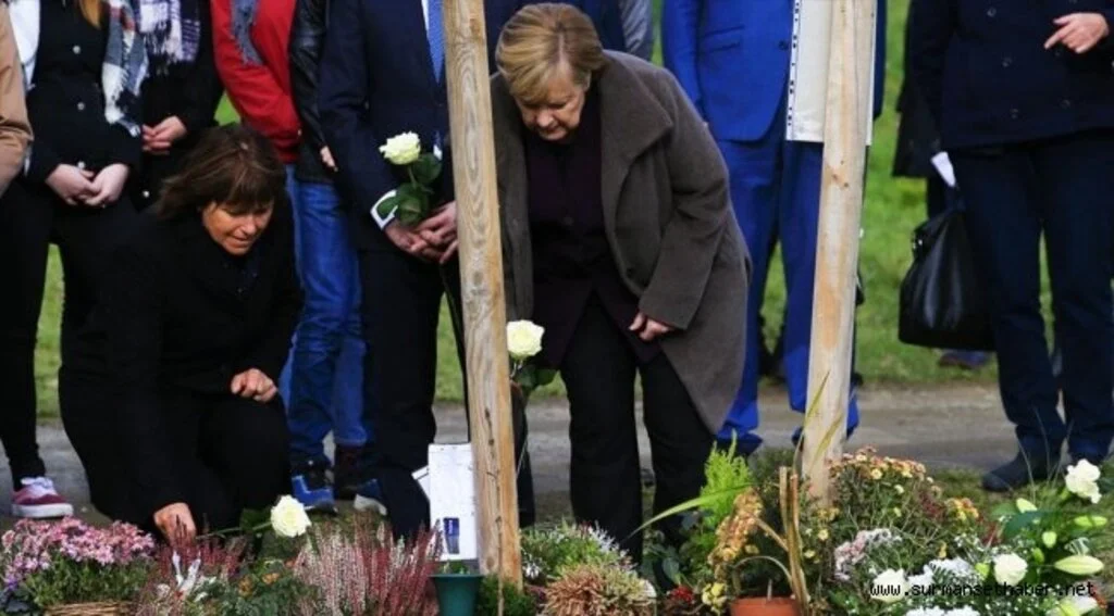 Merkel'den NSU kurbanları anıt parkına ziyaret